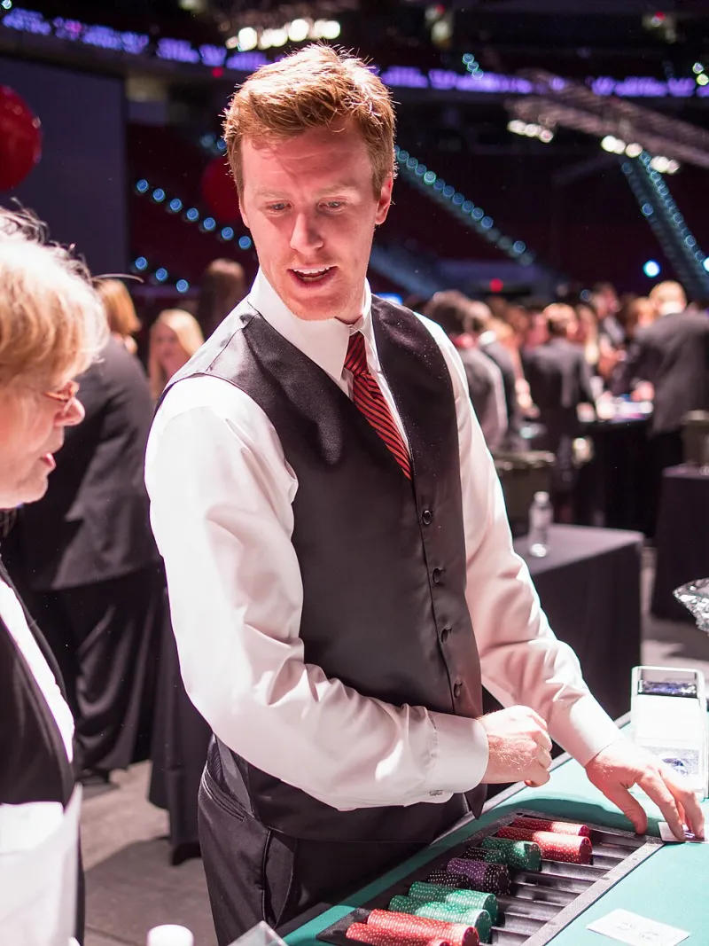Croupiers en Chair et en Os, Confort de Chez Soi : Bienvenue dans l'Ère du Live Casino
